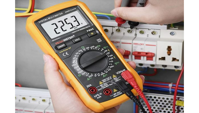 Hướng dẫn cách đo hiệu điện thế bằng đồng hồ vạn năng